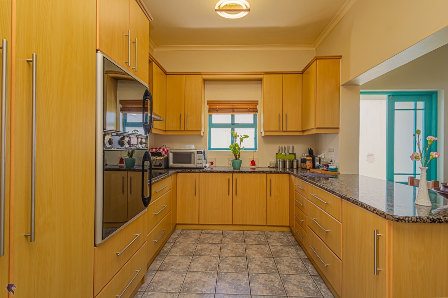 4 Bedroom Property for Sale in Paradise Beach Western Cape